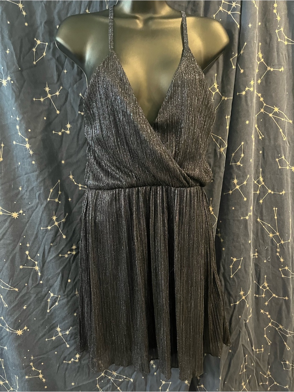 Boohoo Shimmery Black/Blue Sleeveless V-Neck Mini Dress